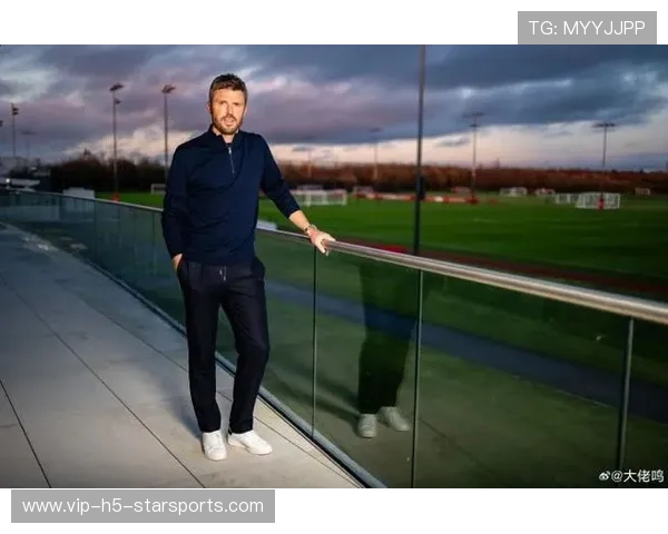 曼联连胜模式开启，卡里克指挥若定，曼联主帅谈卡瓦尼