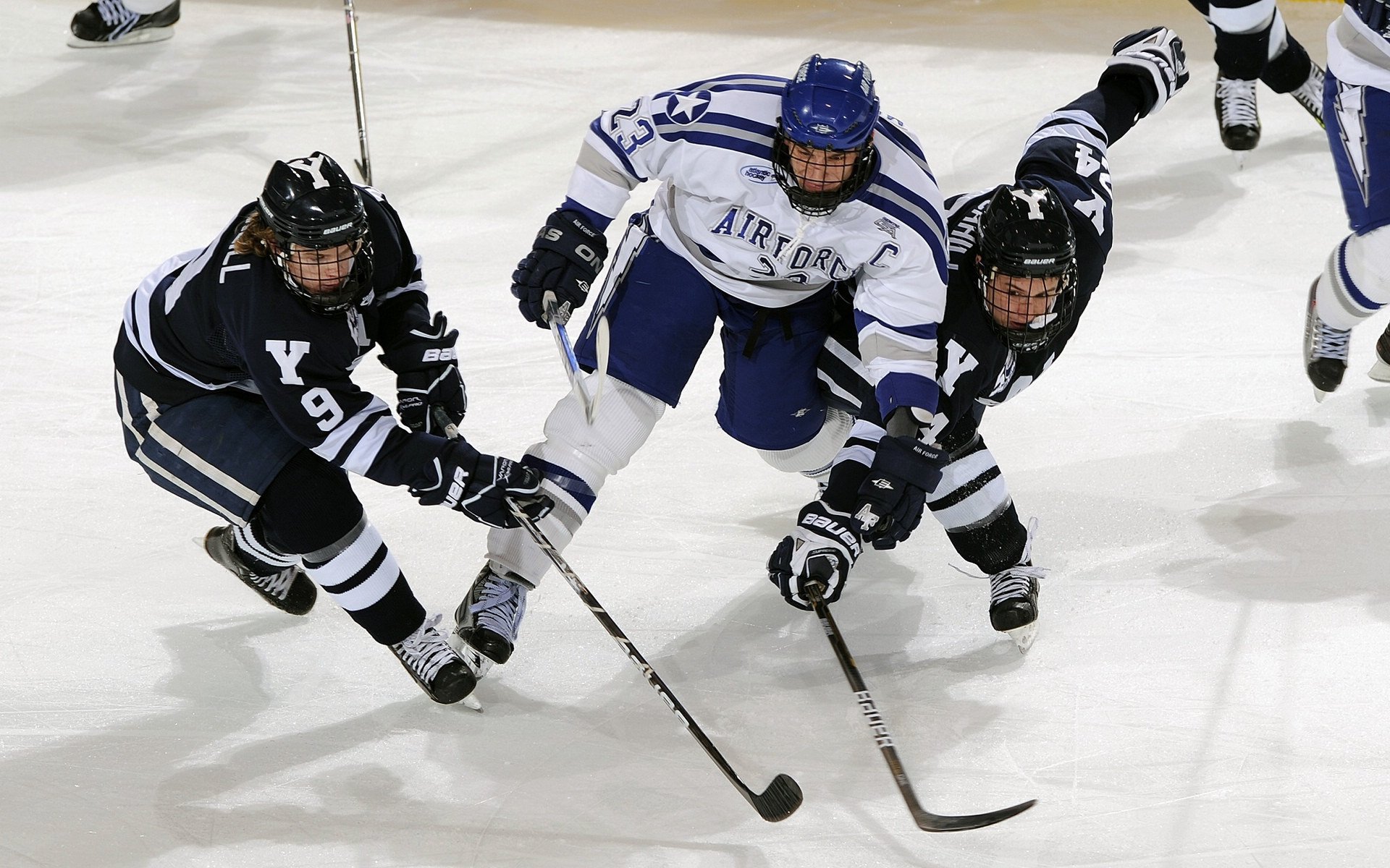 中超球队战术执行效果良好，中超首阶段团队制胜